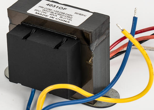 Czy to normalne, że transformator klimatyzatora niskiej częstotliwości nagrzewa się?